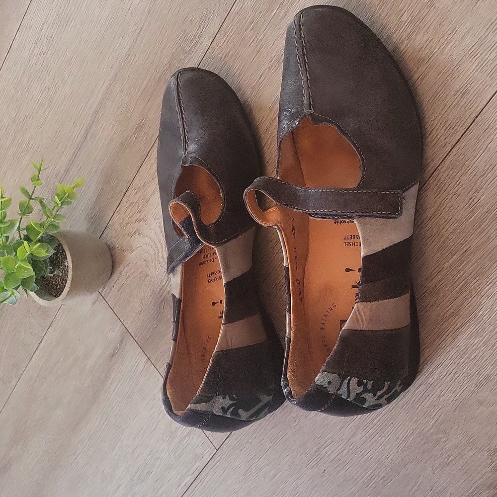 Think! Dark Brown Leather Men's Loafers